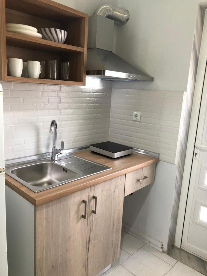 Thealos Inn Vrasná 외부 사진