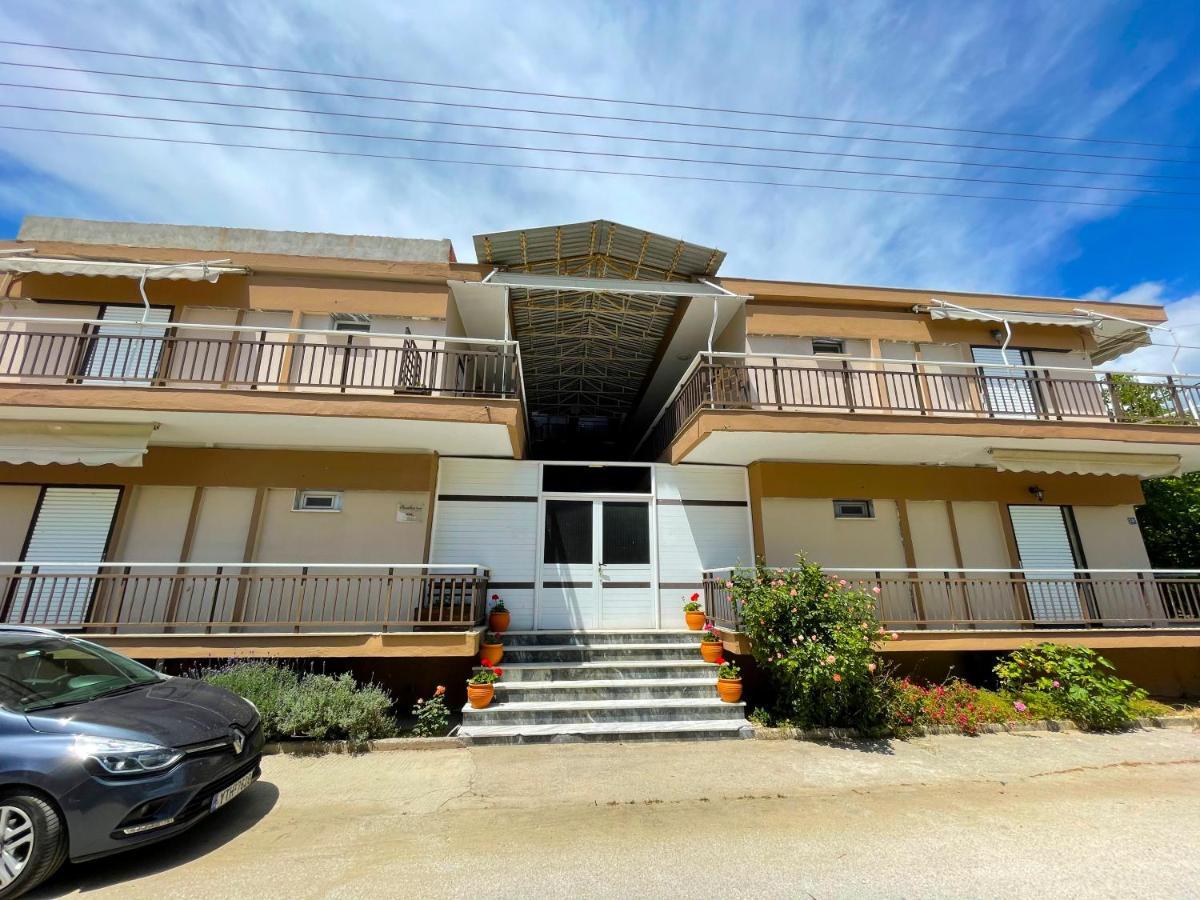 Thealos Inn Vrasná 외부 사진