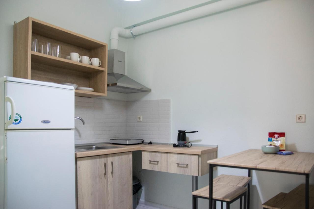 Thealos Inn Vrasná 외부 사진