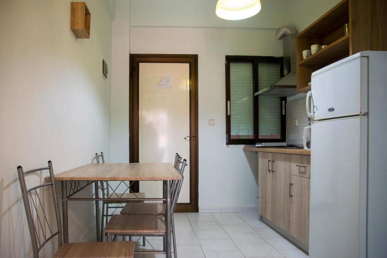 Thealos Inn Vrasná 외부 사진